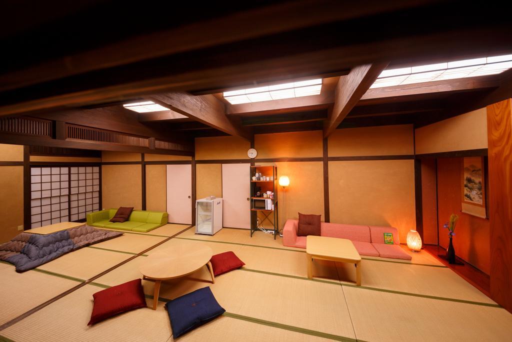 Отель Yufuin Ryokan Tadaima Экстерьер фото